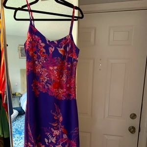 Banana Republic size 2 silk midi length dress